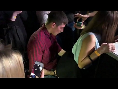 ❤️ రష్యన్ నైట్‌క్లబ్‌లో నిజమైన సెక్స్. 18 ఏళ్ల రష్యన్ అమ్మాయి మలద్వారం మరియు యోనిలో నైట్‌క్లబ్‌లో ఇబ్బంది పెట్టింది ❤️  సెక్స్ మా వద్ద te.tube-sexer.ru ️❤